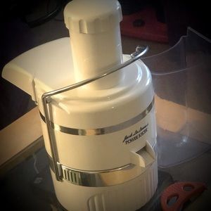 Jack LaLanne’s Power Juicer. Used with accessories